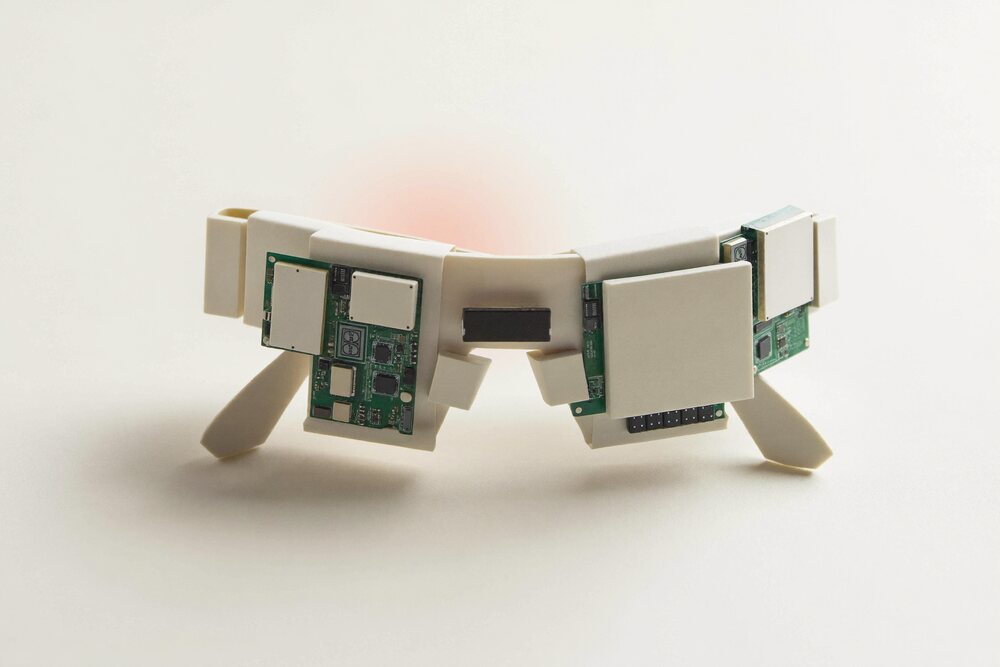 Solos Launches Ultra-Lightweight AI Glasses